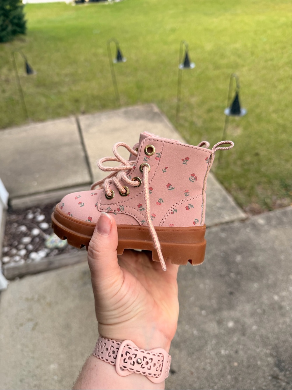 H&M Kids Size 4-5 Pink Floral Lace-Up Ankle Boots